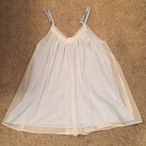 Oscar de la Renta light blue and white nightgown
